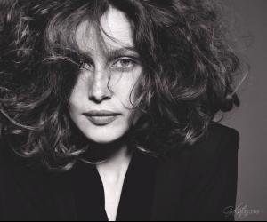 laetitia_casta_elle_fr_3271_05.jpg