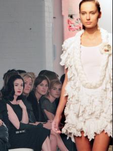32641_Dita_Von_Teese_5_The_Fashion_Fringe_catwalk_show_CU_ISA_0001_122_530lo.jpg