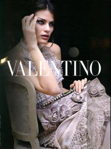 07673_isabeli_fontana_valentino_02_122_616lo.jpg