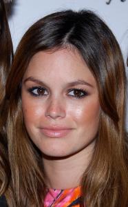 Rachel_Bilson_hosts_Ultimate_Bachelorette_Party001.jpg