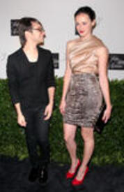 th_Alexis_Bledel_Saks5thAve_NYC_090909_004.jpg