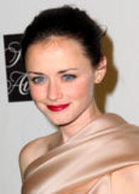 th_Alexis_Bledel_Saks5thAve_NYC_090909_007.jpg