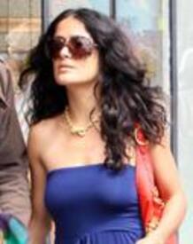 th_Salma_Hayek_in_Santa_Monica_01.jpg