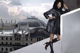 Naomi_Stranger_in_Moscow_by_Karl_Lagerfeld_04.jpg
