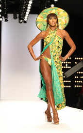 LFW_Issa_SS_2010_11.jpg