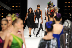 naomi-campbell-rocks-the-runway_15.jpg