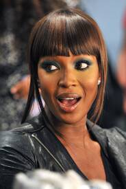 Naomi_Campbell_backstage_at_Somerset_House_06.jpg