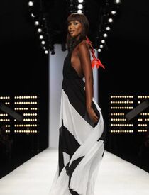 Issa_London_Fashion_Week_SS_2010_30.jpg