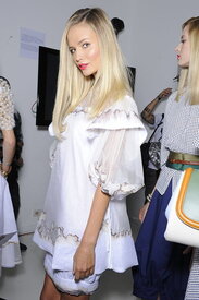 1be544e18a668da3_Fendi_ss11_230.preview.jpg