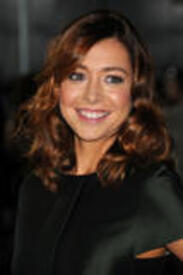 th_celebrity_paradise.com_TheElder_AlysonHannigan16.jpg