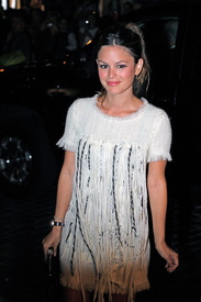 RachelBilson_ChanelSOHOboutiquegrandre_opening_090910_017.jpg