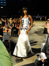 FashionsNightOutNYC2010_15.jpg