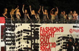 th_FashionsNightOutNYC2010_04.jpg