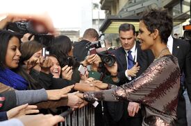 Halle Berry presents her new fragance Reveral in Hamburg 30.09.2010_01.jpg