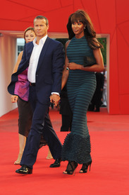 NaomiCampbellarrivesattheMiralPremiere2.9.2010_01.jpg