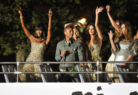 NaomiCampbellFashionsNightOutNYC2010_26.jpg