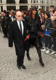 th_NaomiCampbellatthememorialserviceforAlexanderMcQueen20.9.2010_08.jpg