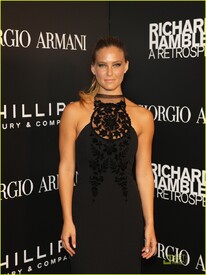 bar-refaeli-art-opening-03.jpg