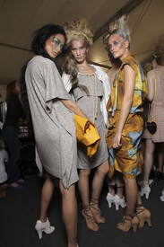 Vivienne_Westwood_Spring_2012_Backstage_4y_FGx_PJJ.jpg