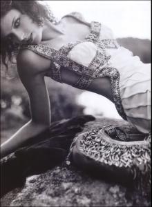 fc_Harpers_Queen_Dec2003_Clara_Veiga_Gazinelli_0222.jpg