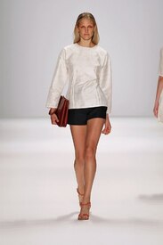 7987_fs.perret-schaad.0.perretschaad_at_mbfwb_s.jpg