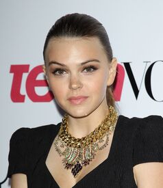 Aimee_Teegarden_9th_Annual_Teen_Vogue_Young_Hollywood_Party__2_.jpg