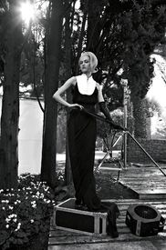 Vogue_Hellas_Dec_2010_Ph._Mara_Desypris_4.jpg