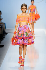 Blumarine_Spring_2012_i8p_Tbghdt_NFx.jpg