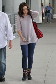 CU-Alexis Bledel arrives at Toronto Airport-02.jpg