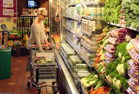 CU-Ali Larter grocery shopping at Whole Foods in Hollywood-02.jpg