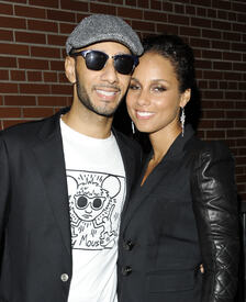 celebrity_paradise.com_TheElder_AliciaKeys70.jpg