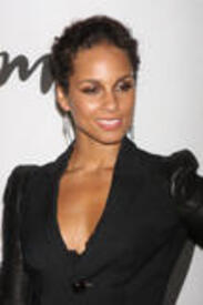 th_celebrity_paradise.com_TheElder_AliciaKeys54.jpg