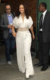 celebrity_paradise.com_TheElder_AliciaKeys2011_09_26_appearanceonGMAinNewYork7.jpg