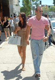 celebrity_paradise.com_TheElder_TamaraandPetraEcclestone2011_09_03_ShoppinginBeverlyHills70.jpg