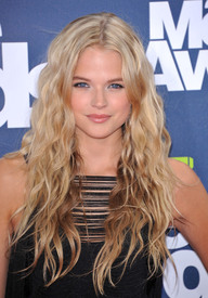 Gabriella Wilde at MTV Movie Awards, 5 June, x7 (5).jpg