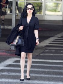 CU-Dita Von Teese arrives at LAX-04.jpg