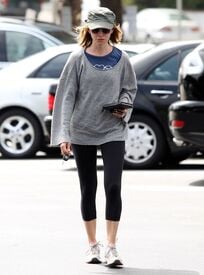 CU-Calista Flockhart out at the Brentwood Country Mart-07.jpg