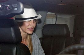CU-Cameron Diaz arrives at JFK International Airport-11.jpg