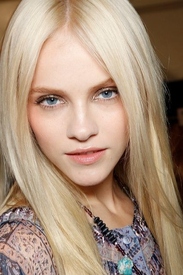 blond-blonde-blue-eyes-face-fashion-ginta-lapina.jpg