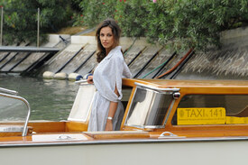 Madalina_Ghenea-photoshooting_at_Venice_Film_Festival_016.jpg