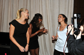 NaomiCampbellattheMarchesaSpring2012fashionshowNewYorkFashionWeek_01.jpg