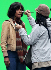 Halle Berry on the set of Cloud Atlas in Glasgow 16.9.2011_01.jpg