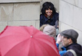 Halle Berry on the set of Cloud Atlas in Glasgow 16.9.2011_11.jpg