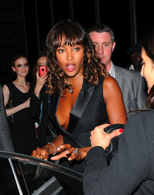 Naomi Campbell leaving the Toni&Guy hair fashion show in London_08.jpg