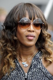 Naomi Campbell at Topshop Unique Fashion Show 18.9.2011_08.jpg