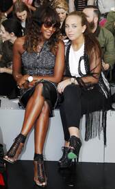 Naomi Campbell at Topshop Unique Fashion Show 18.9.2011_11.jpg
