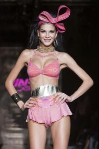 pin-up-stars-spring-summer-2013-mfw60.jpg