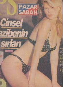 PS-DERGI-1990-56-CLAUDIA-SCHIFFER-THY-YEMEK-SERV__56426371_0.jpg