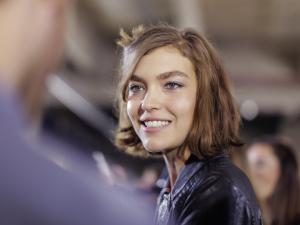 Le-sourire-d-Arizona-Muse.jpg