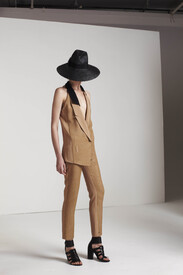 Costume_National_Resort_2013_Collection_17.jpg